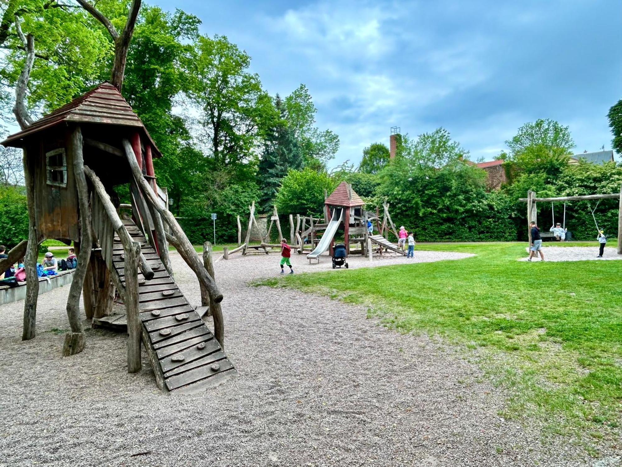 Ferienwohnung Happyhome Bahnhofnah Gemuetlich Familiaer Arnstadt Esterno foto